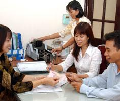 Phó Thủ tướng Nguyễn Sinh Hùng: Tăng lương mà giá cả tăng vọt là thất bại